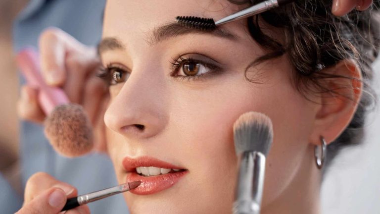 Beginner’s Guide to Makeup: How to Look Amazing Every Day