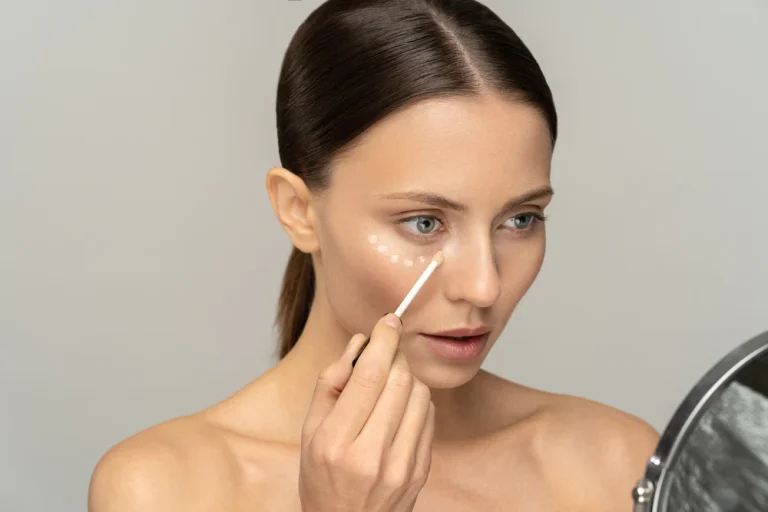 Step-by-Step Guide to Applying Makeup